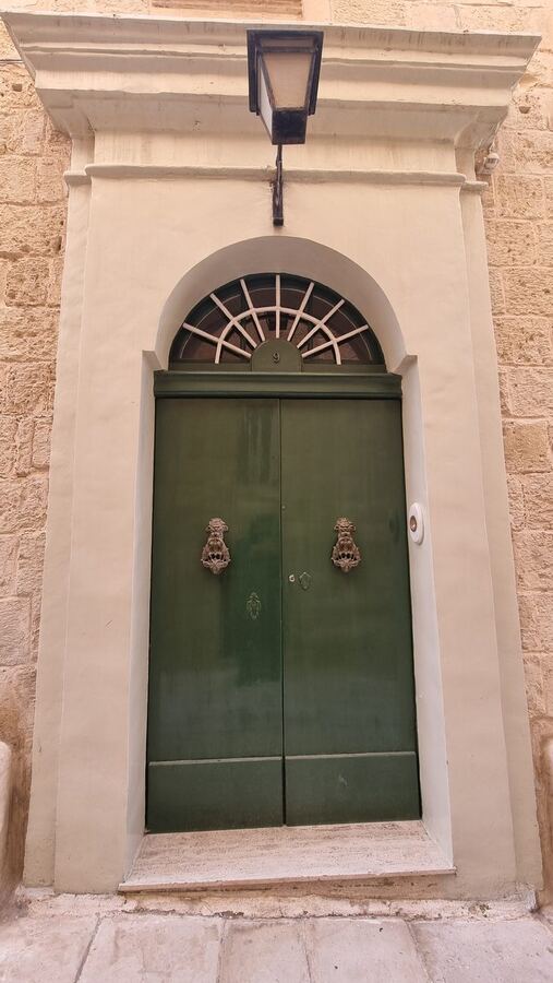 398 · 2025 · Porte