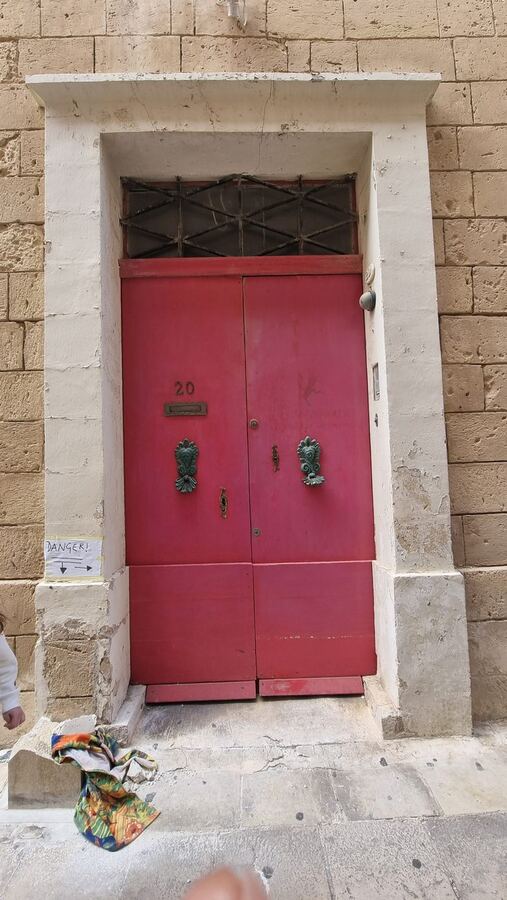 404 · 2025 · Porte
