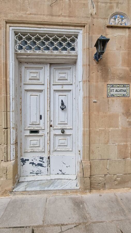 410 · 2025 · Porte