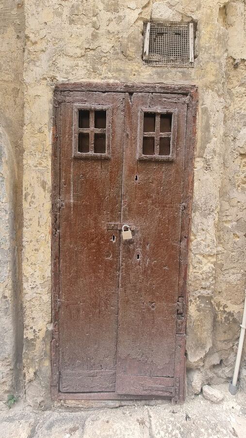 447 · 2025 · Porte