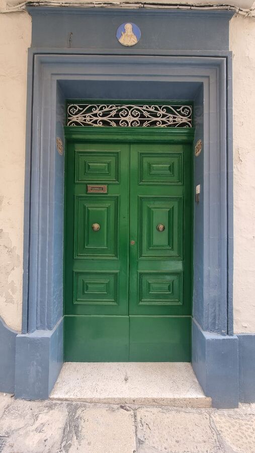 449 · 2025 · Porte