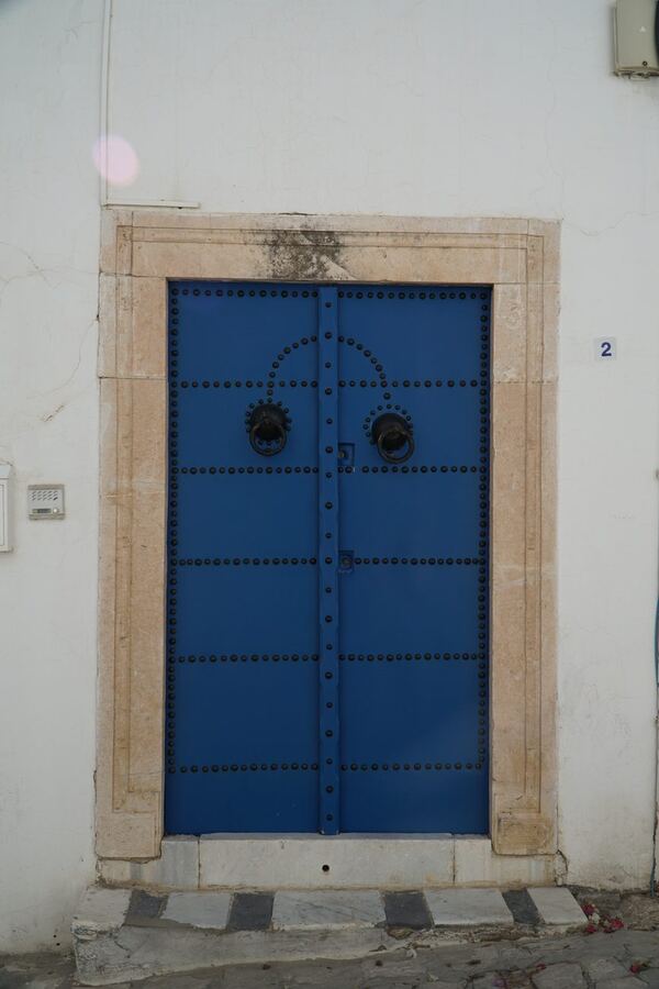 563 · 2024 · Porte
